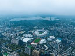 记者：阿芳和伊藤洋辉预计12月复出，穆西亚拉则需要更长时间